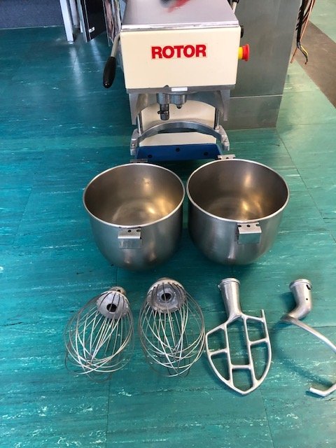 Rotor cukrászati robotgép