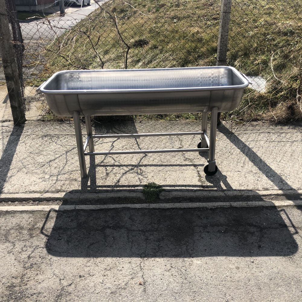 Húskeverő kád, 2 fogantyúval, 2 kerékkel